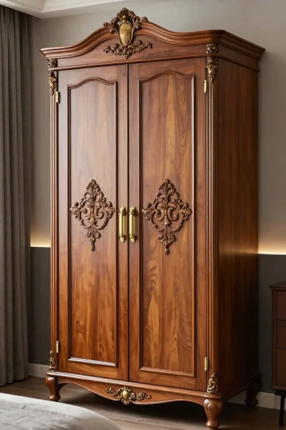 Lemari Jati Ukir Mewah - Kencono Wardrobe
