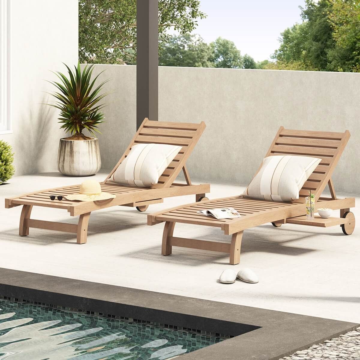 Celemende Teak Lounger