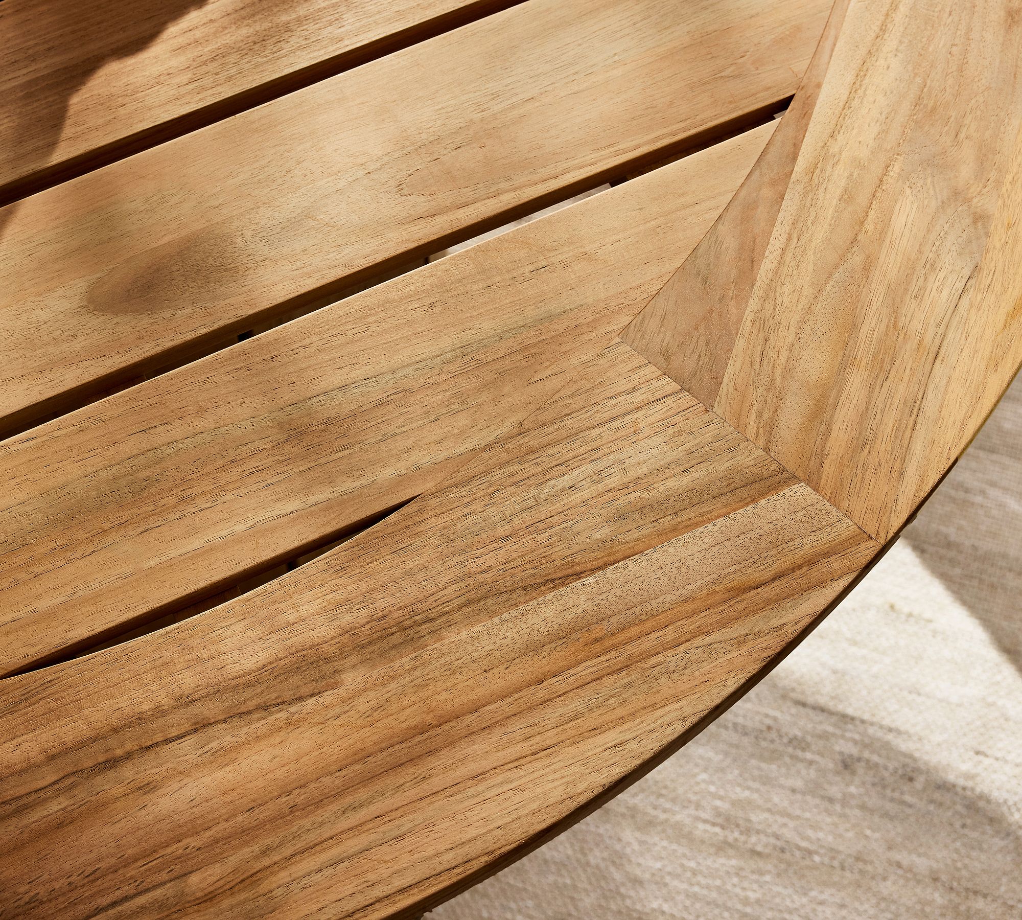 Caramel Round Table Detail Surface