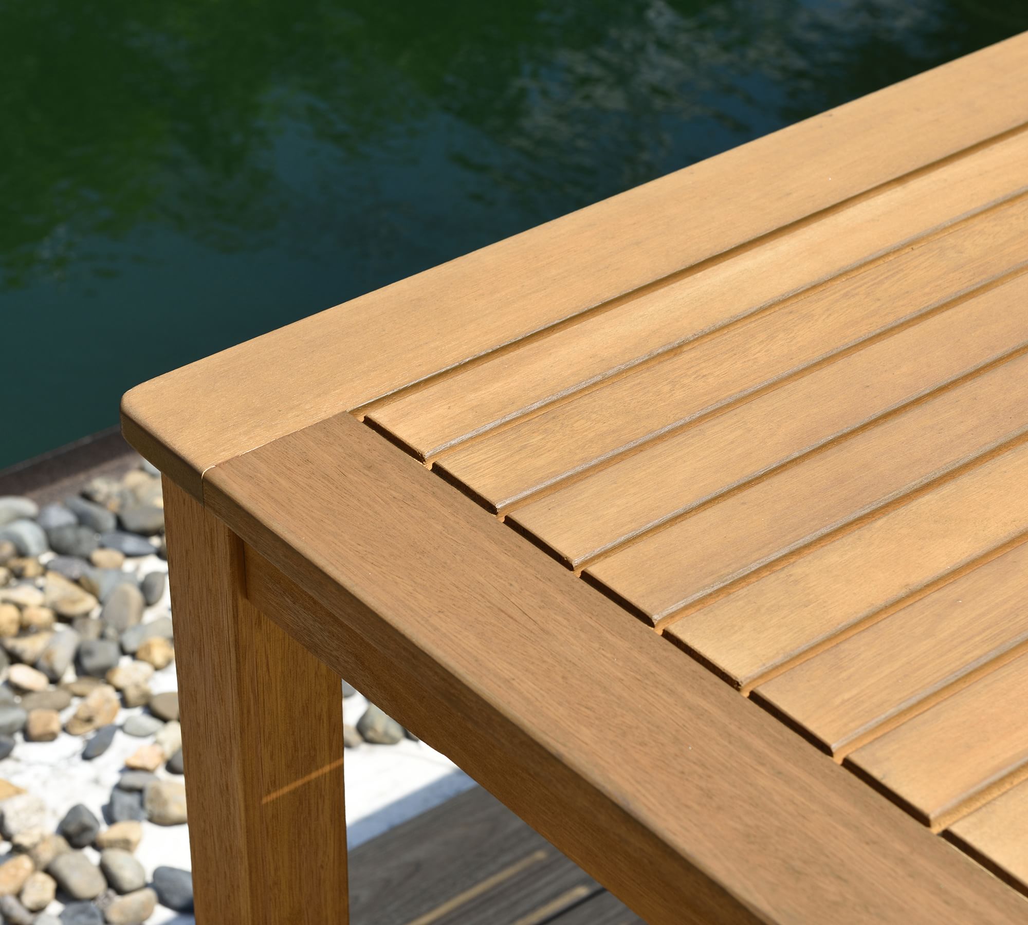Nganjun Teak Table Detail