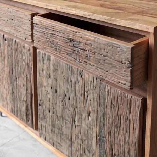 Detail Texture Jatayu Cabinet